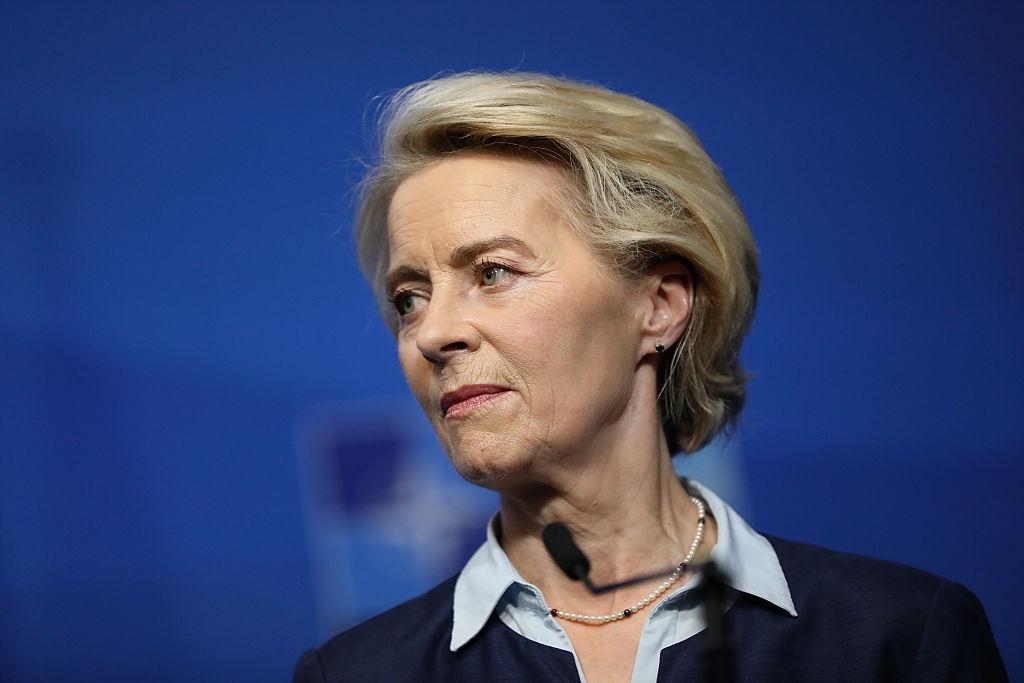 Von der Leyen to meet Trump on Sunday as 30% tariff deadline looms
