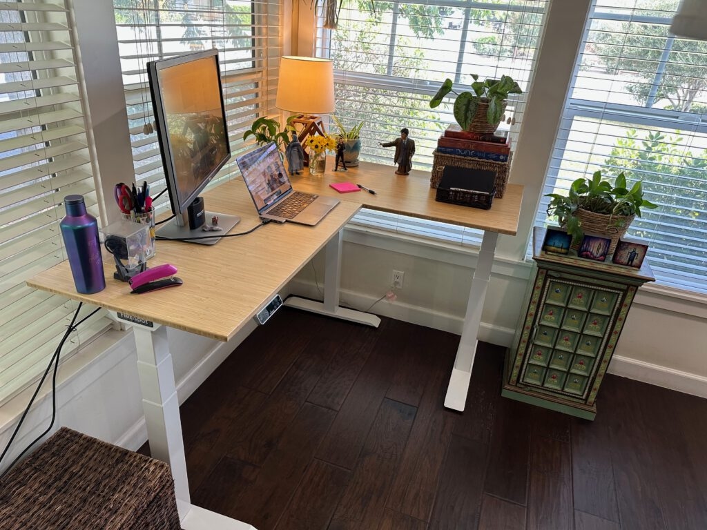 RELATED: FlexiSpot C7 Ergonomic Premium Office Chair Review