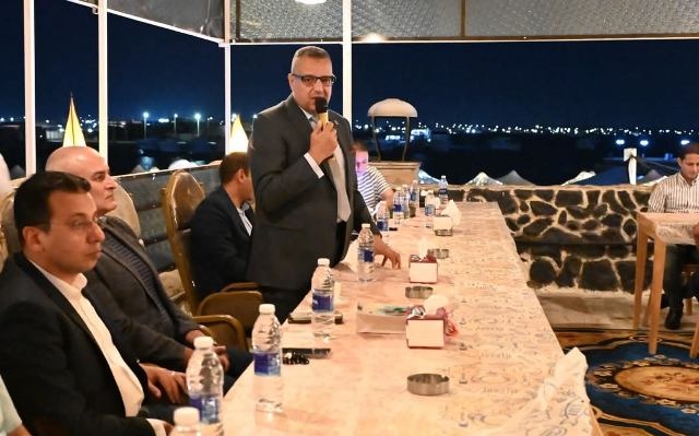 محافظ جنوب سيناء يلتقي مشايخ وعواقل وشباب البدو بطور سيناء