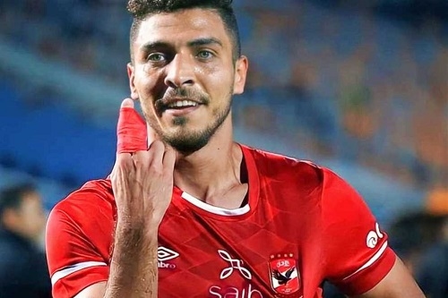 محمد شريف يوقع عقود انتقاله للأهلي رسميًا