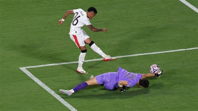 إدارة الهلال تكافئ ياسين بونو بعد تألقه في كأس العالم للأندية