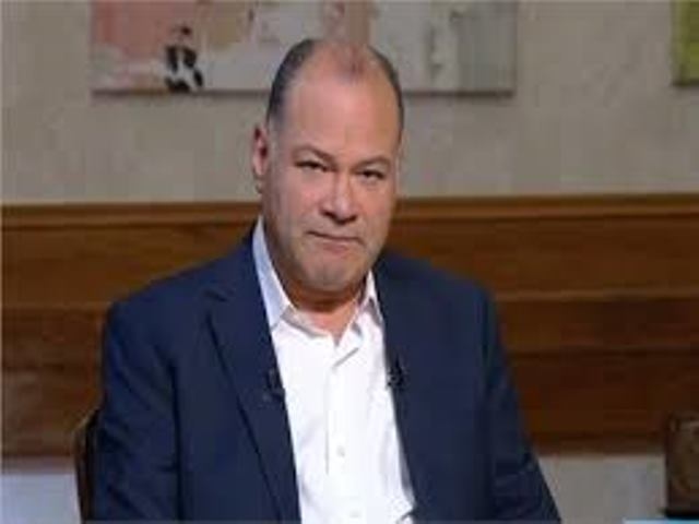 نشأت الديهي ينفي تعذر بث برنامجه بسبب حريق سنترال رمسيس