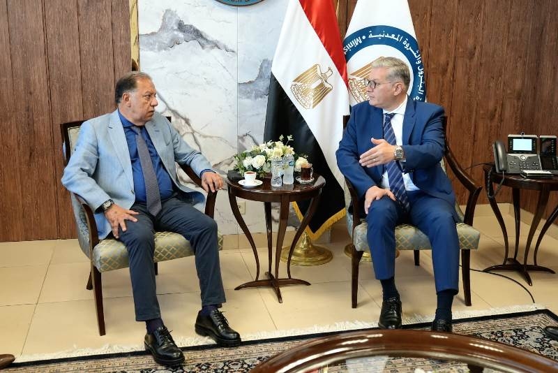 بدوي: تحفيز الاستثمار فى الصناعات التعدينية لتحقيق نقلة نوعية بالتعدين