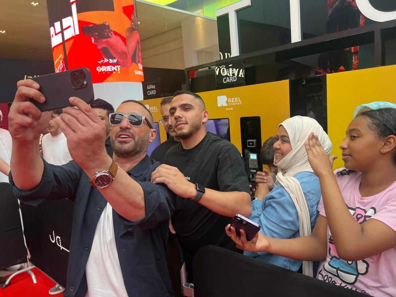 شاهد.. أحمد السقا يقدم عرض أكشن فى احتفال عرض فيلم "أحمد وأحمد" بالإمارات