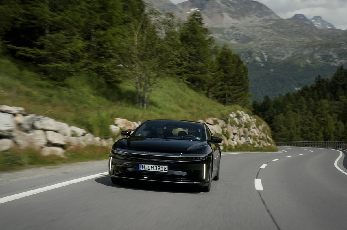 Saudi Arabia's Lucid Air Sets World Record With 1,205Km Drive On A Single Charge