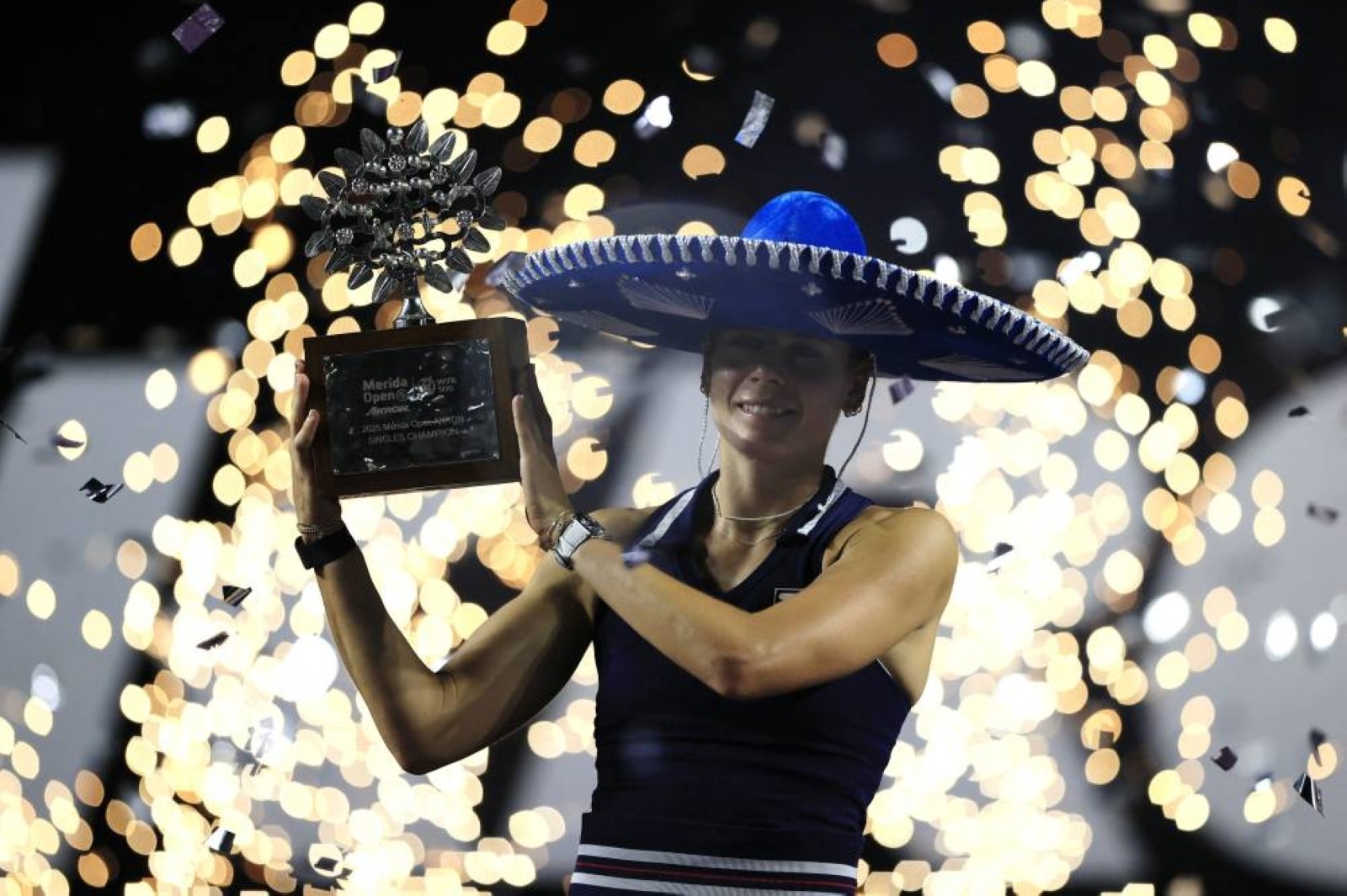 Navarro beats Arango to win Merida Open, Pegula triumphs