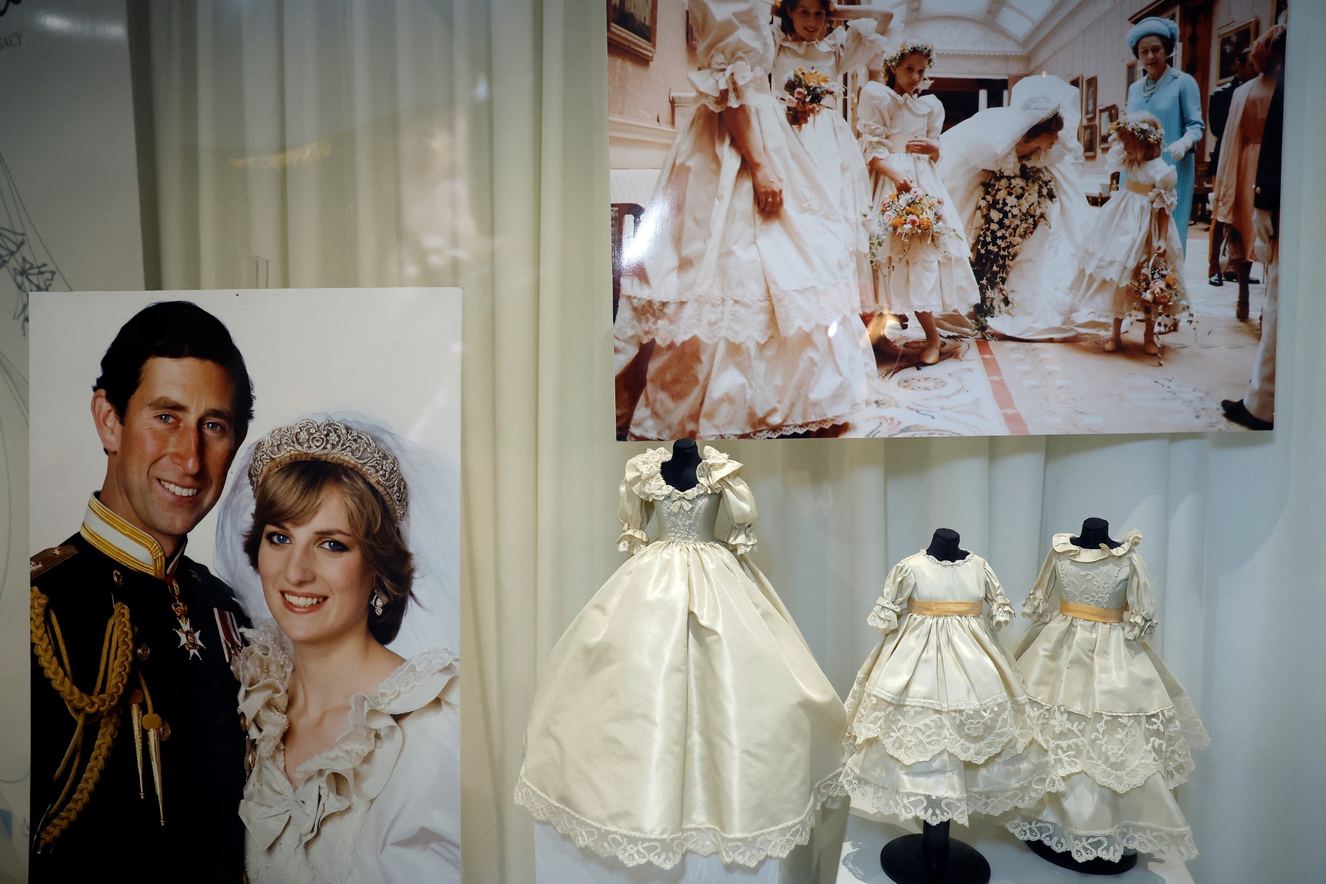 ‘Largest Princess Diana auction' features frocks, hats, shoes and bags