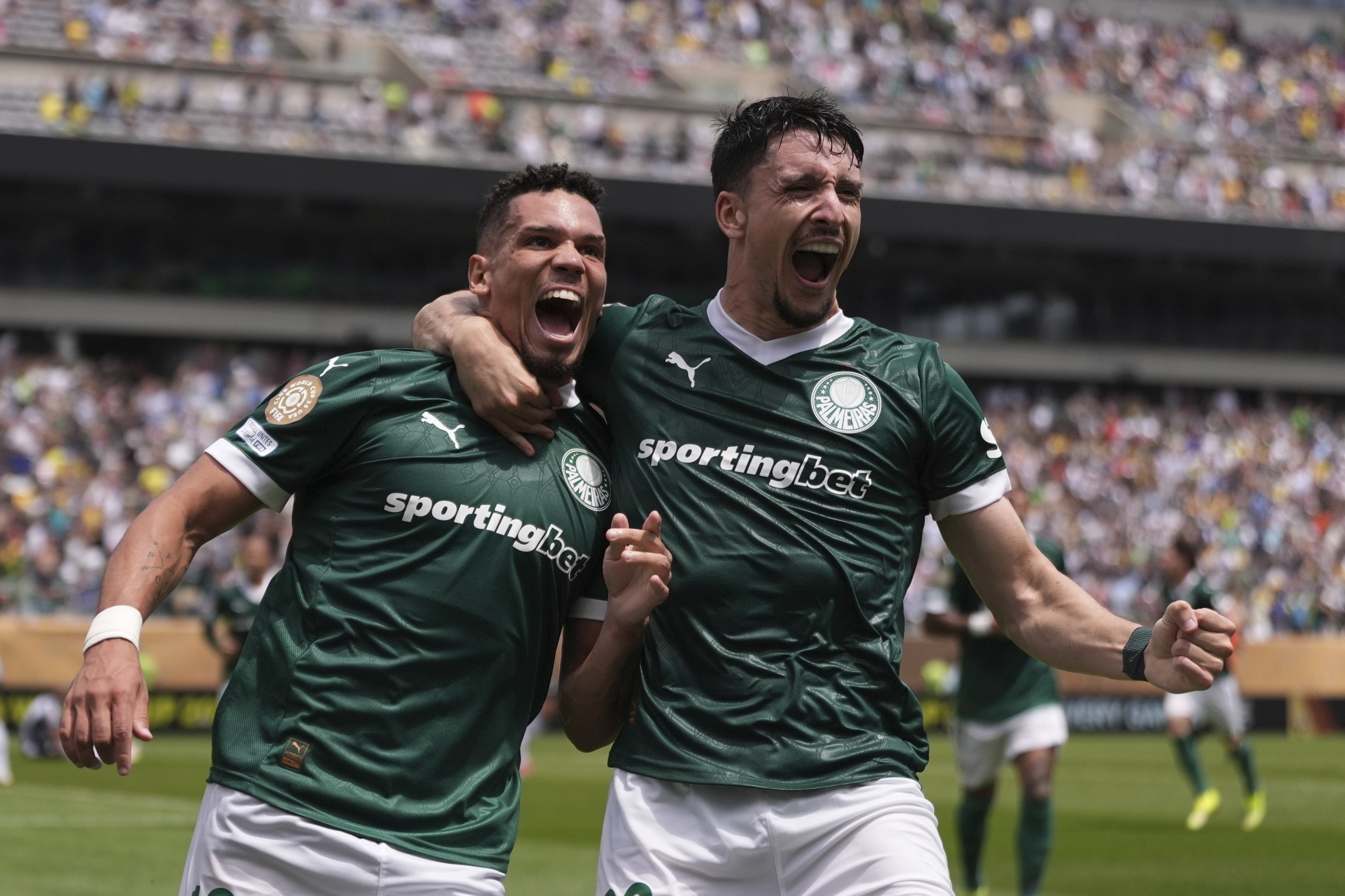 Paulinho's extra-time goal sends Palmeiras into Club WC quarters