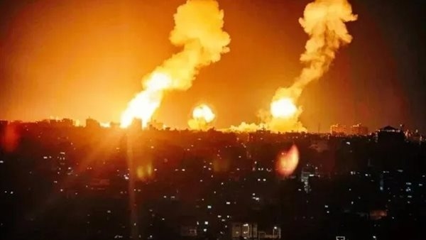 الطيران الإسرائيلي يشن غارات عنيفة على مناطق في اليمن