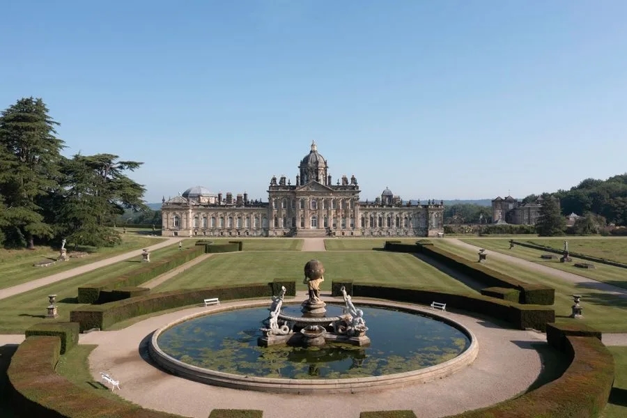 Travelling To The UK? Do It Like A Duchess, With Our Ultimate Period Drama-Inspired Guide