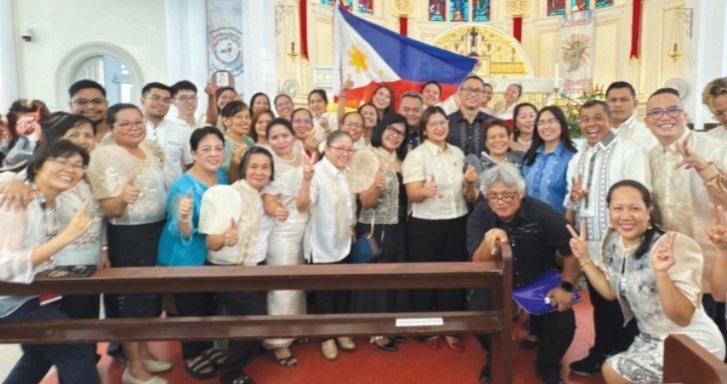 Filipinos celebrate independence with Mass