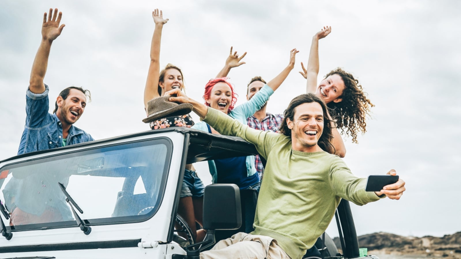 Trip finally out of group chat? 6 smart hacks and 4 mistakes every Gen Z planning gateway with friends should know