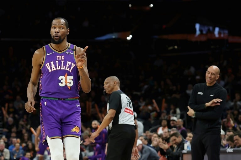 Durant deal becomes NBA-record seven-team trade: reports