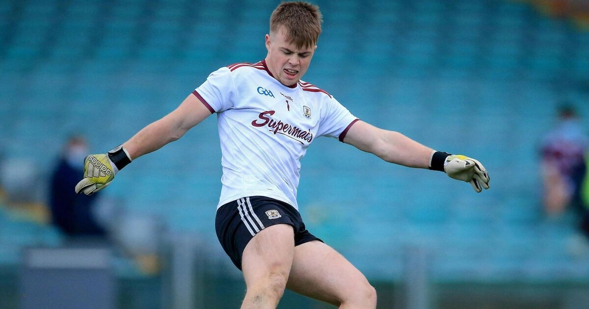 The Galway No.1 shirt and kickout requires stability and certainty, quickly