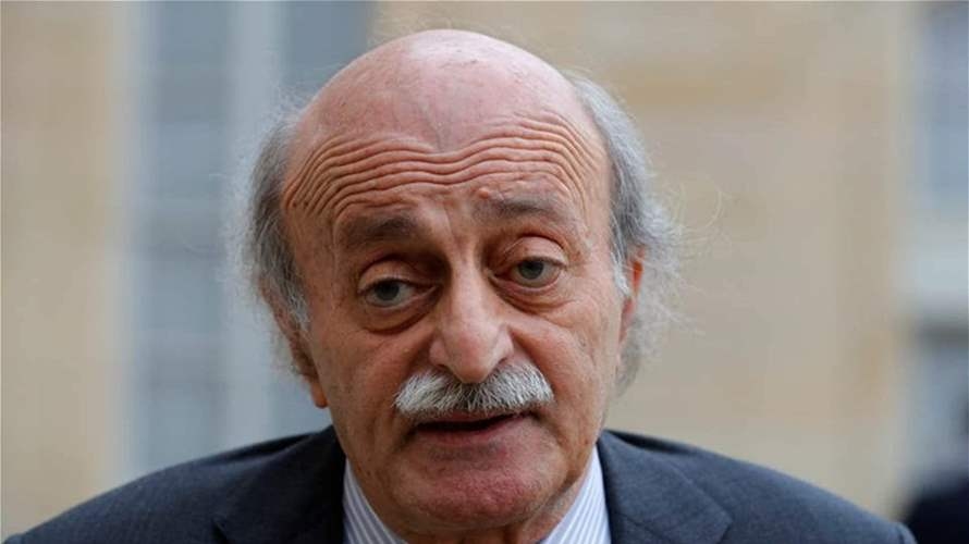 جنبلاط يتلقى اتصالاً من بوغدانوف... واتفاق على استمرار التواصل