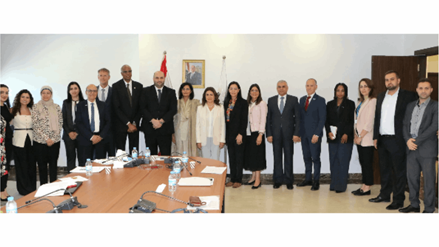 إجتماع موسع في وزارة الصحة لوفد تحالف "غافي" العالمي للقاحات...