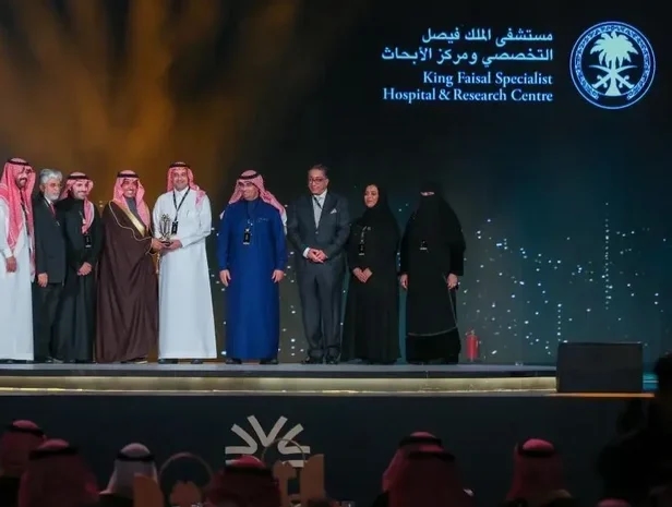 Media Minister Praises KFSHRC Team for World's 1st Fully Robotic Heart Transplant