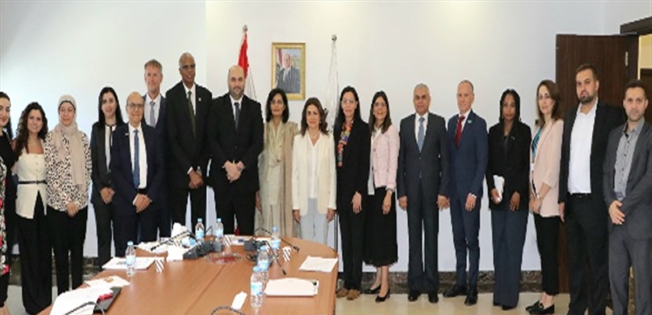إجتماع موسع في وزارة الصحة لوفد تحالف "غافي" العالمي للقاحات