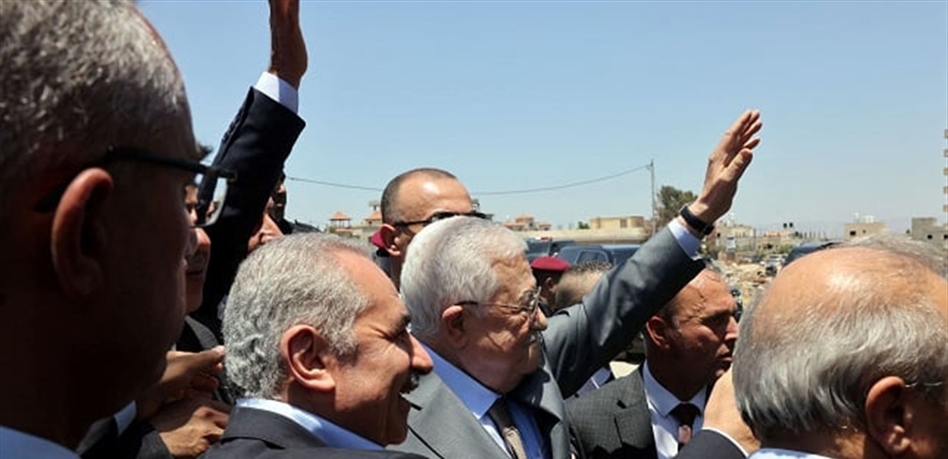 أبو مازن يقود حملة ضبط "الساحة الفلسطينية" في لبنان
