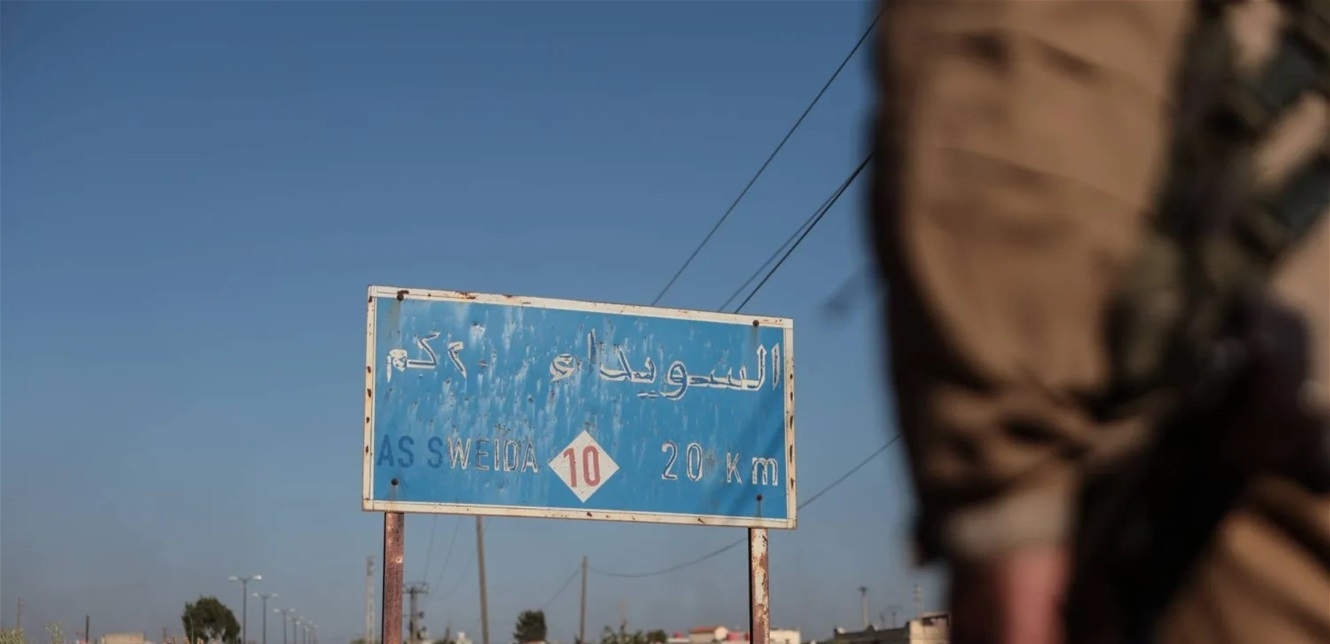 غارات إسرائيلية على مدينة السويداء وسط توتر متصاعد في جنوب سوريا