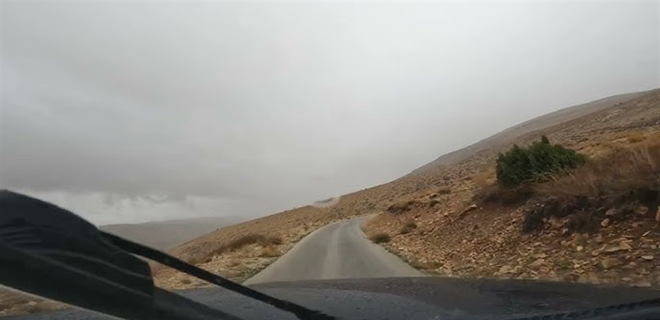 منع سير الشاحنات على طريق عيناتا - الأرز غداً