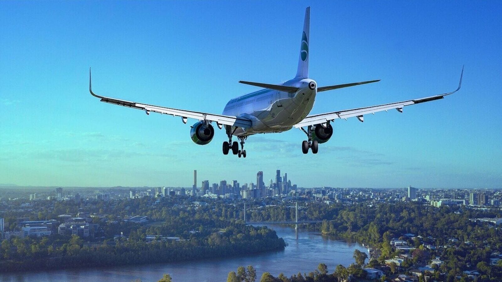 In a tit-for-tat move, India extends airspace closure for Pakistani airlines