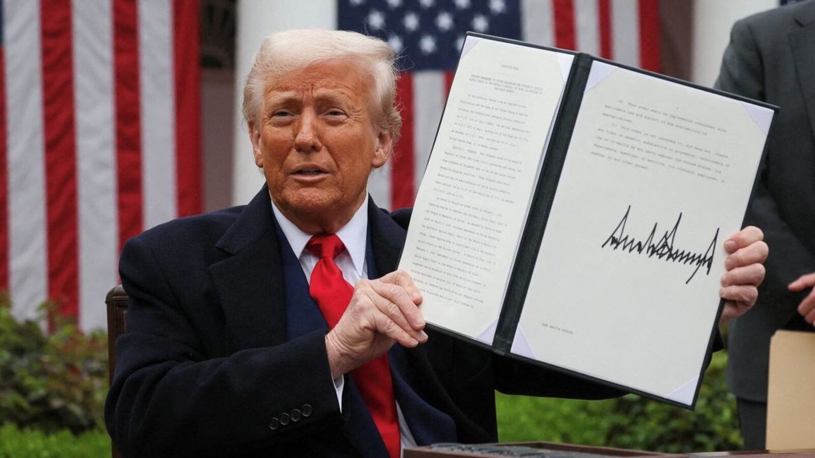 Trump's team plots plan B for imposing tariffs