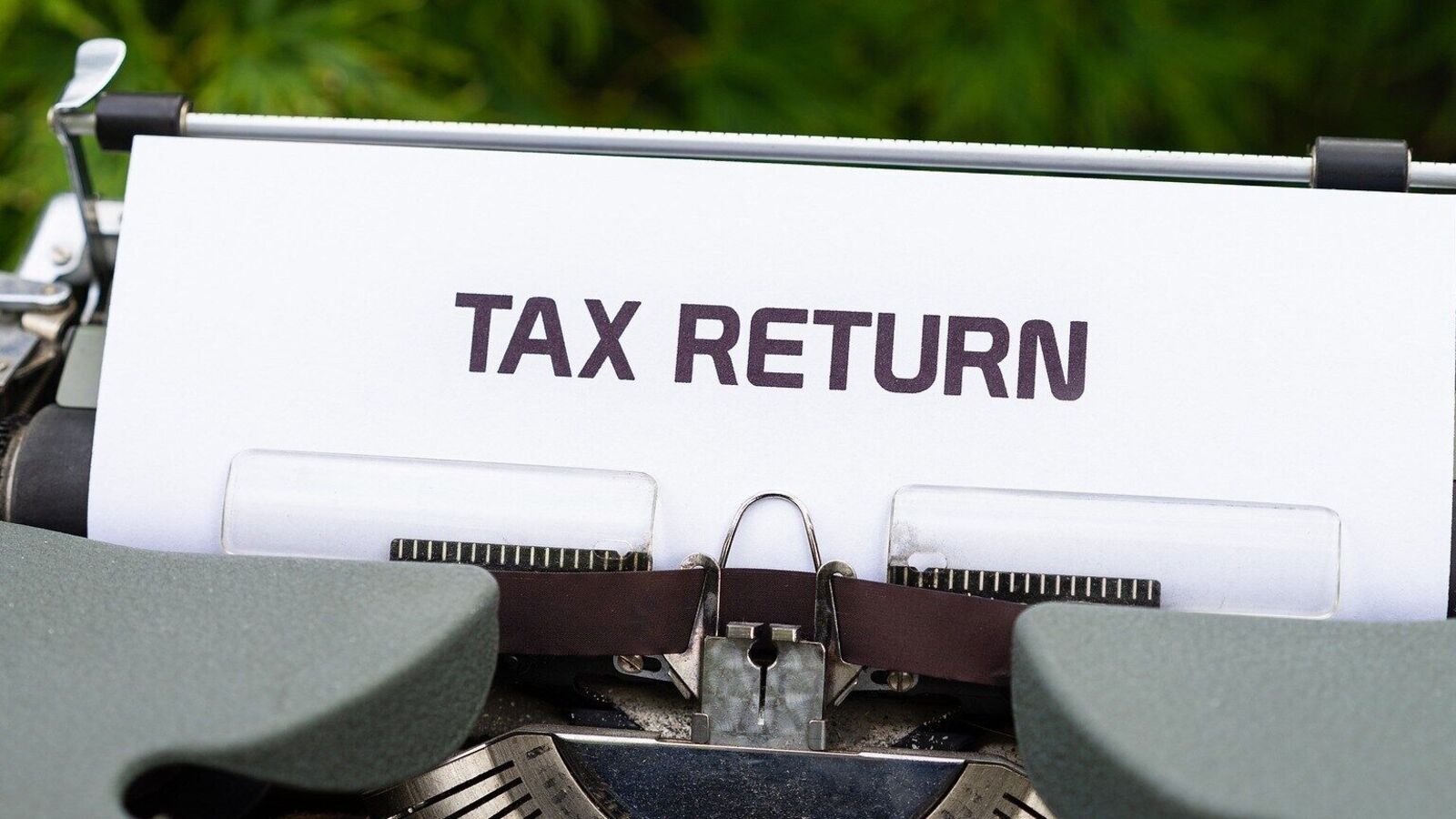 ITR 2025: Salaried taxpayers must be aware of these 7 key points before filing their income tax return