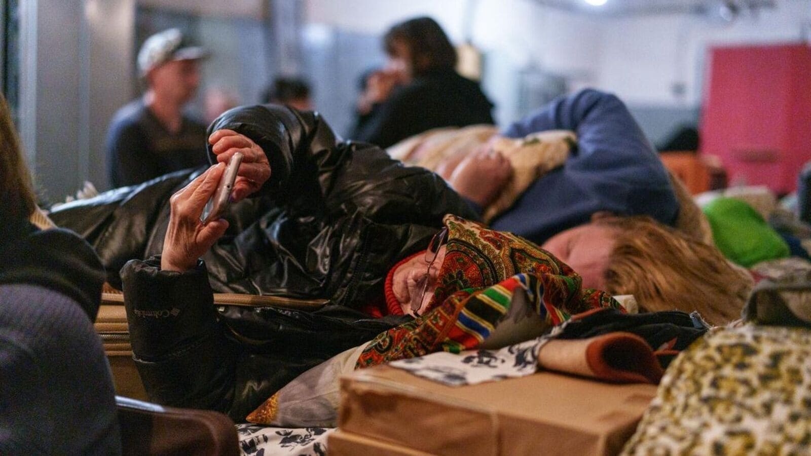 Gaming the air raids in Kyiv: A night in a capital at war