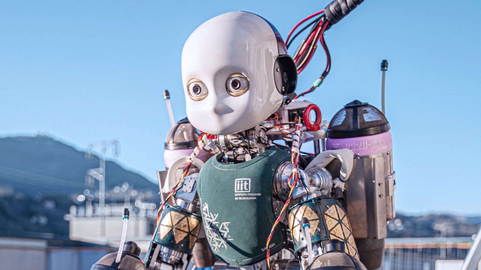 This small robot can fly thanks to jet engines, and may one day help in emergencies or dangerous work