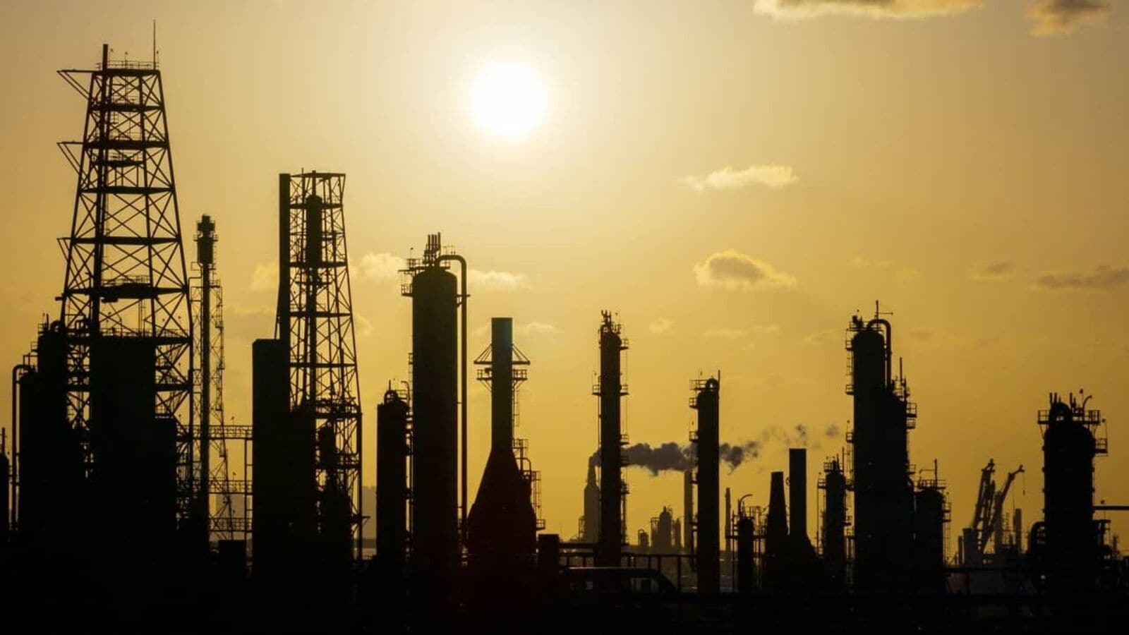 Oil prices fall 1% as OPEC+ announces increase in output