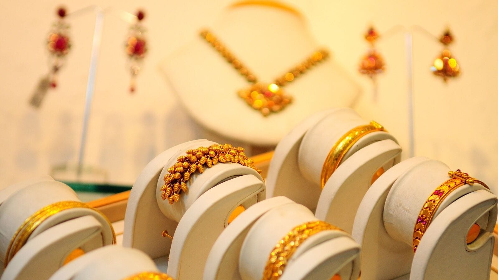 PC Jeweller vs Senco Gold vs Kalyan Jewellers: Which stock to buy ahead of Q1 results 2025?