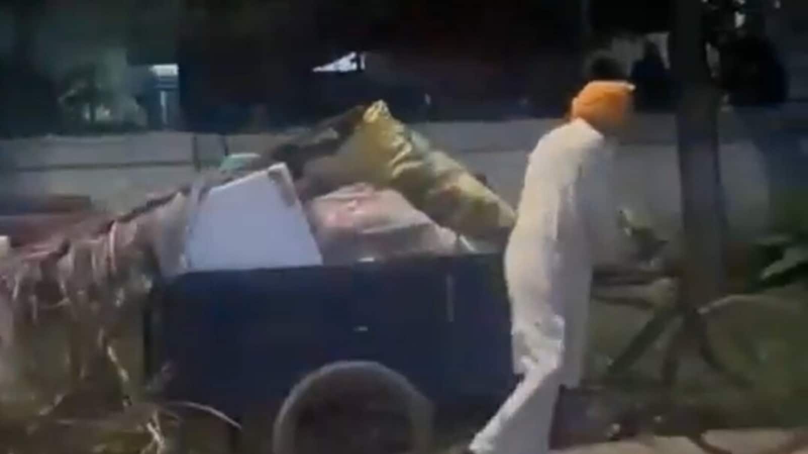 Meet Inderjit Singh Sidhu, retired DIG who cleans Chandigarh streets every morning at 87