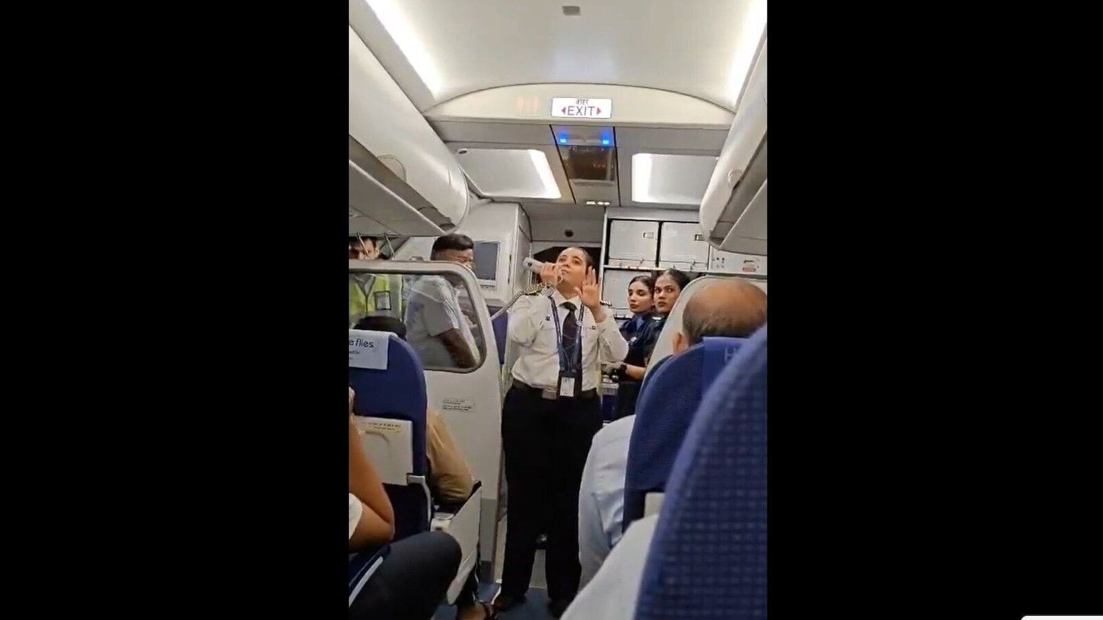 ‘Agar aap vishwas rakhe...': IndiGo pilot reassures flyers as Mumbai-Varanasi flight gets delayed — Viral video