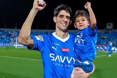 الهلال يتحرك لتحصين بونو