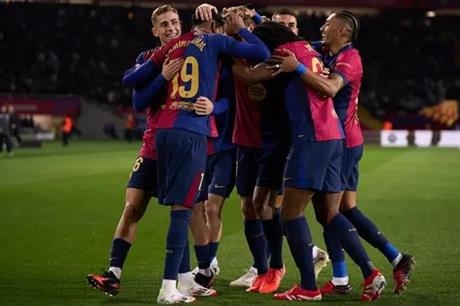 لاعب برشلونة المصاب يقترب من العودة