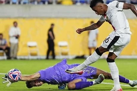هل يعود بونو إلى إشبيلية في 2026 ؟