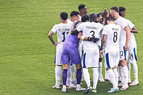 الوليد بن طلال يقدم دعما ماليا هائلا للهلال