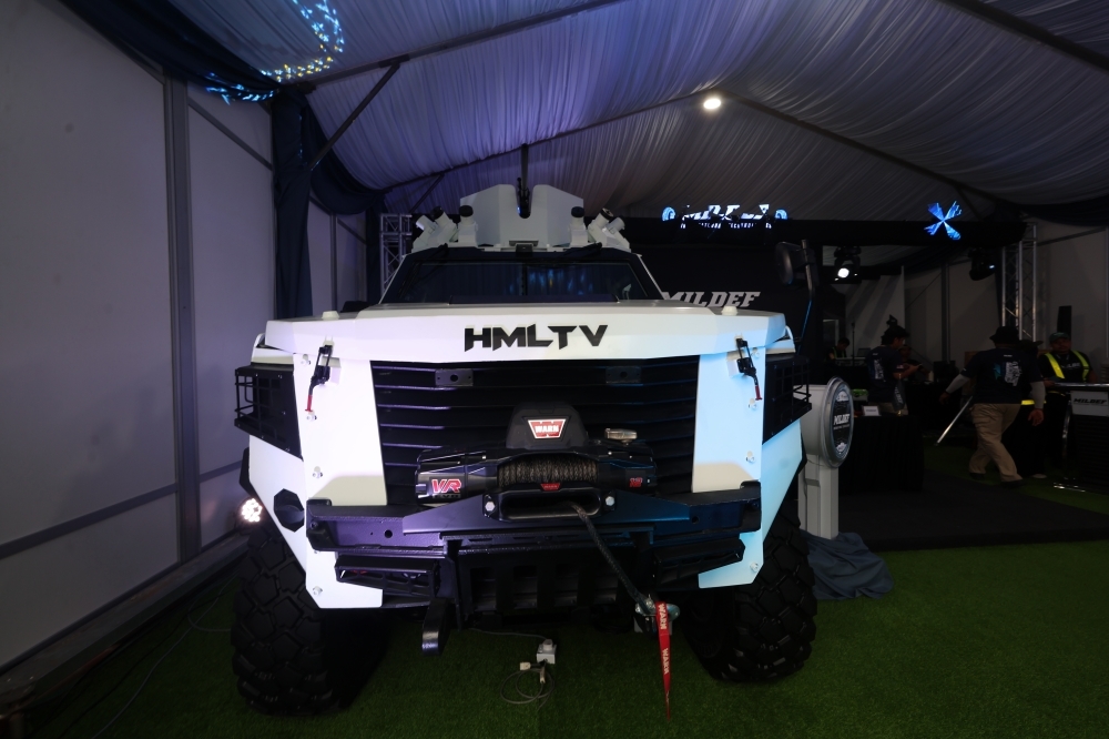 Anwar launches Malaysia's first locally built tactical vehicle ‘RIBAT' at Lima'2025