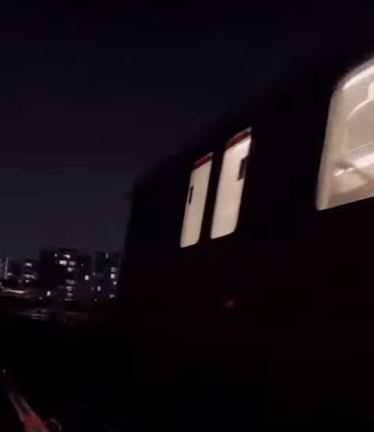 Singapore police probe MRT track trespass after clip emerges online (VIDEO)