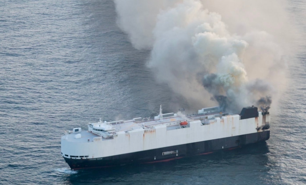 Burning car carrier bound for Mexico sinks in Pacific, 3,000 vehicles lost