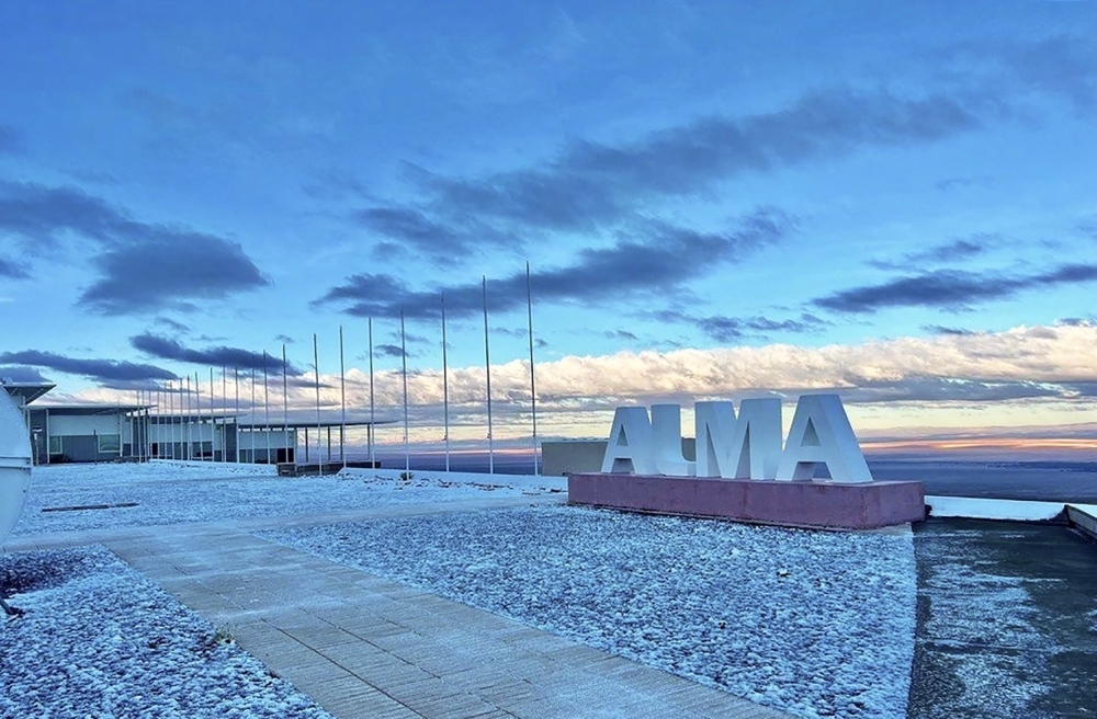 Snow blankets Atacama Desert, the world's driest, in rare weather event
