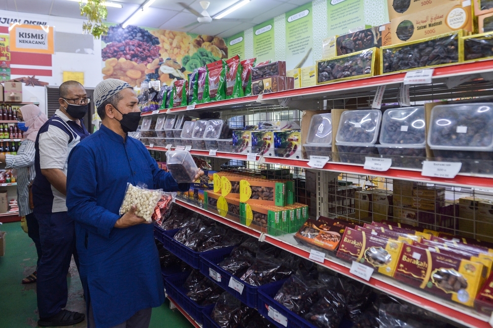 Imported mandarin oranges, dates join apples and oranges in SST exemption; beauty services also no longer taxed