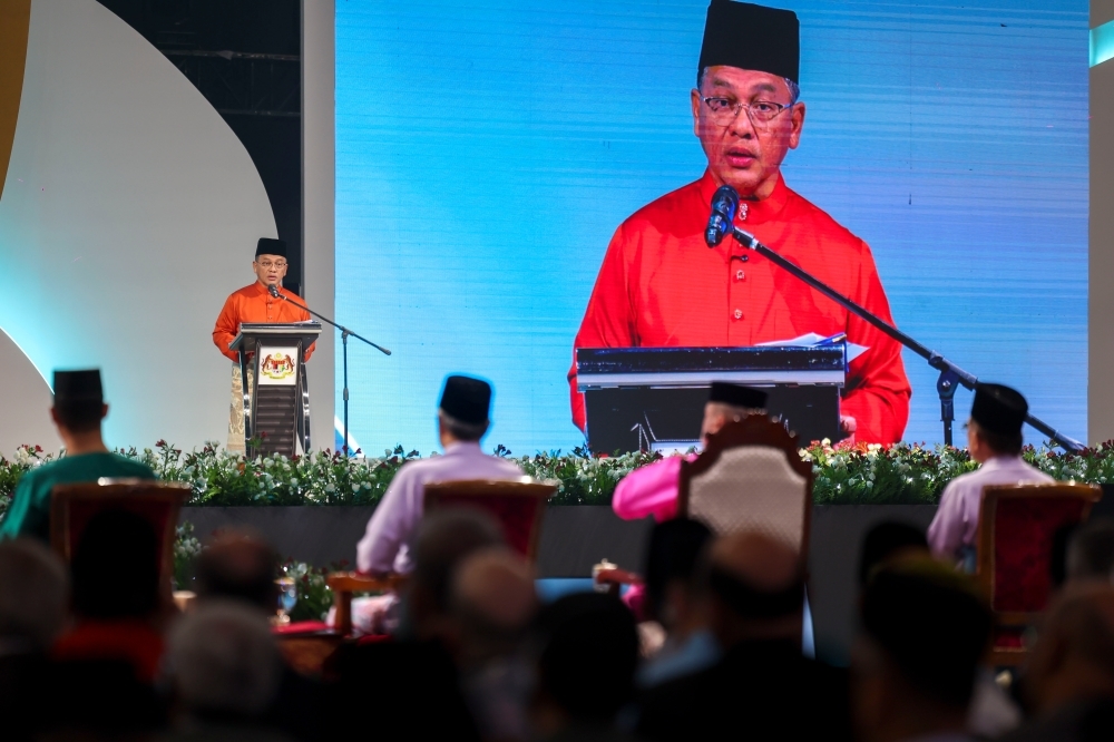 Religious minister: Observe proper etiquette, respect burial grounds