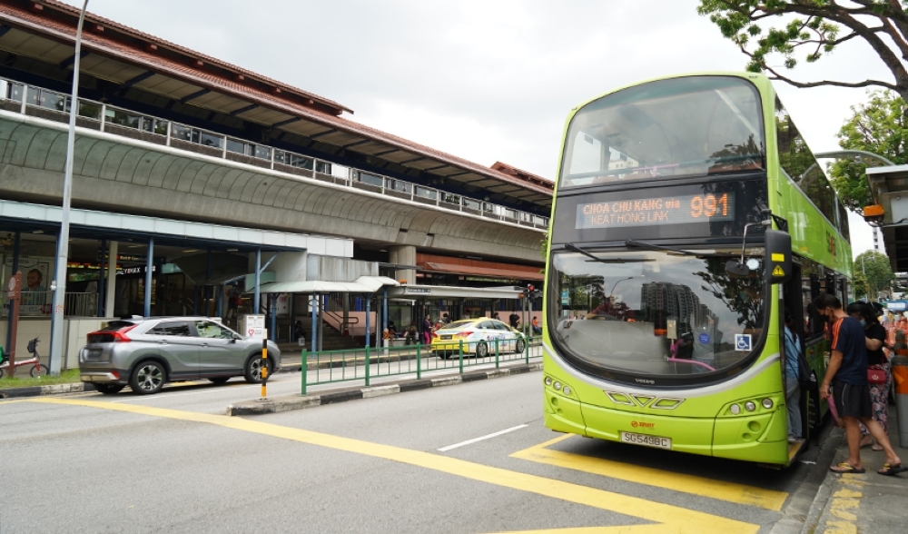 Singapore to roll out self-driving shuttles in Punggol by late 2025 (VIDEO)
