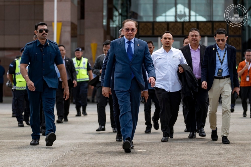 PM: Government gives priority to projects that benefit the rakyat