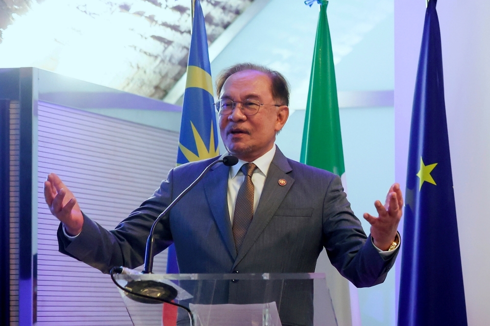 Anwar wraps up Italy visit with PM Meloni meet before heading to Paris and Brics summit