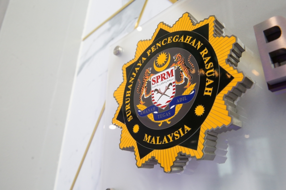 Datuk remanded over suspected RM75m money laundering linked to fibre network project