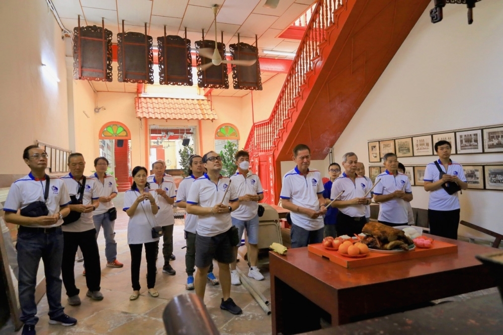 Nam Hooi Wooi Koon: in George Town The world's oldest Nanhai association outside of China