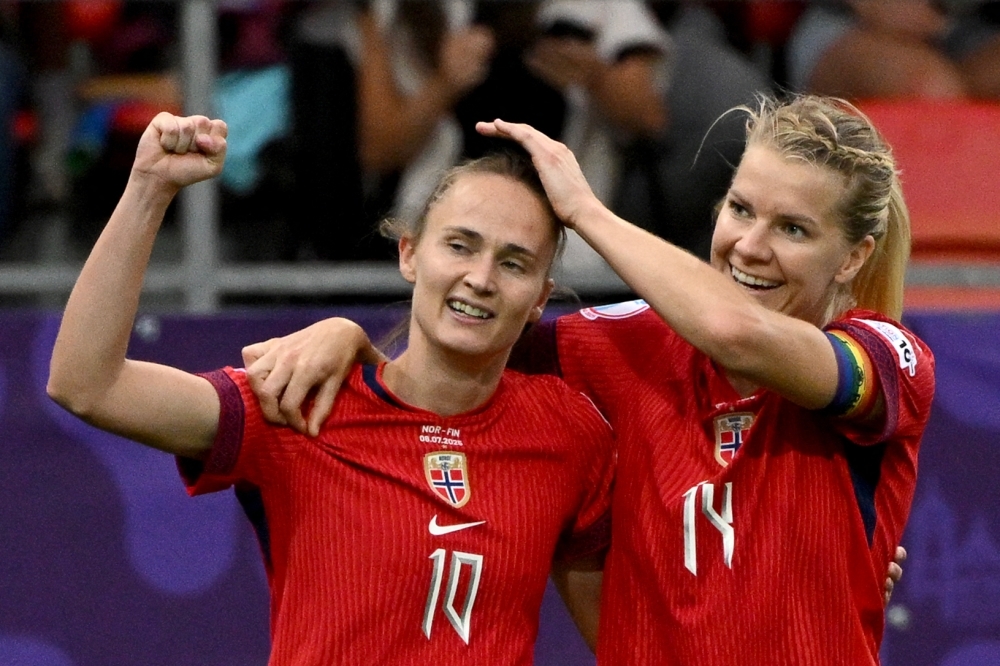 Hansen seals late winner as Norway book Women's Euro quarter-final spot